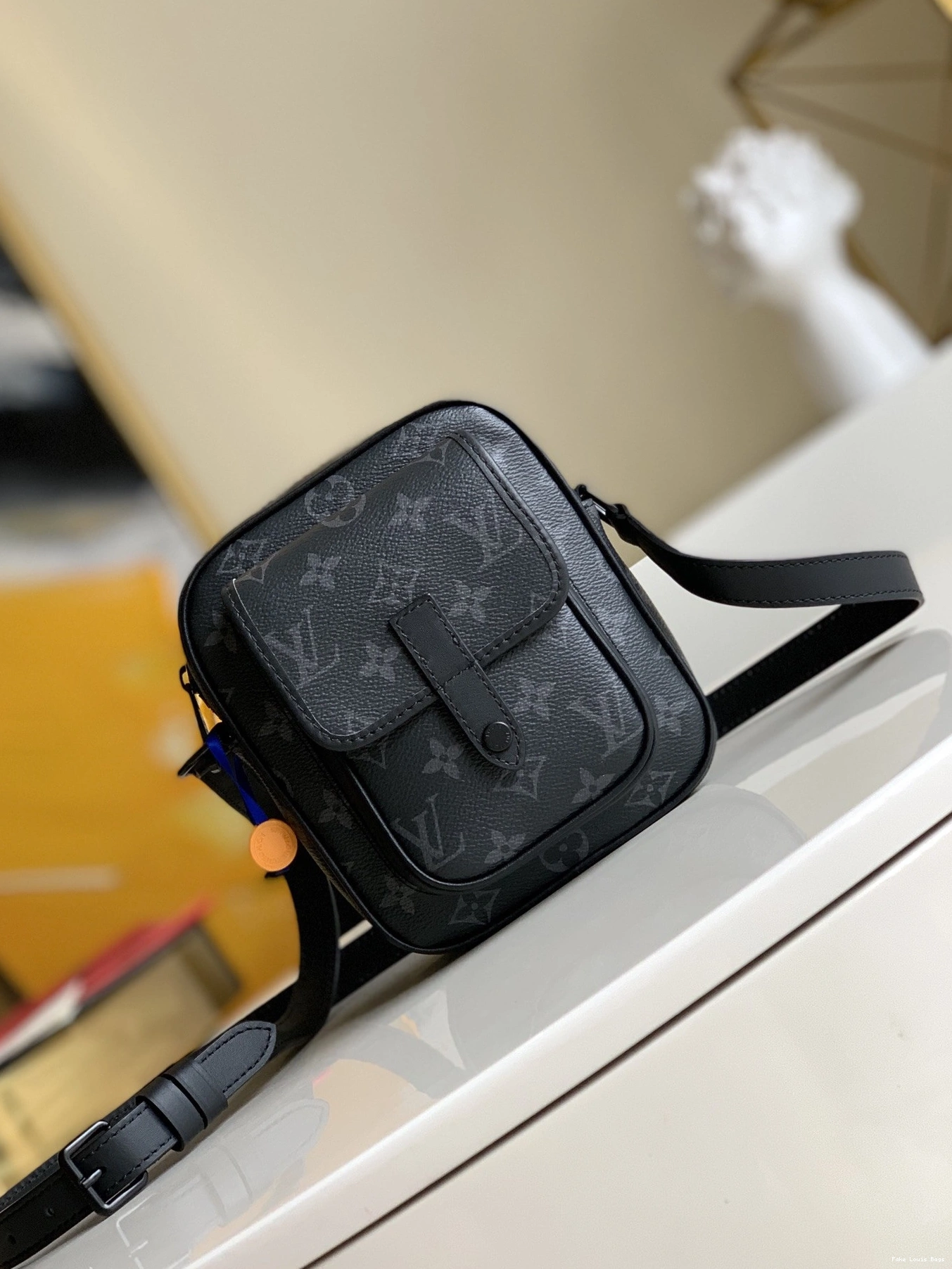 Fake Louis Bags Wearable Christopher LOUIS Wallet VUITTON 0821